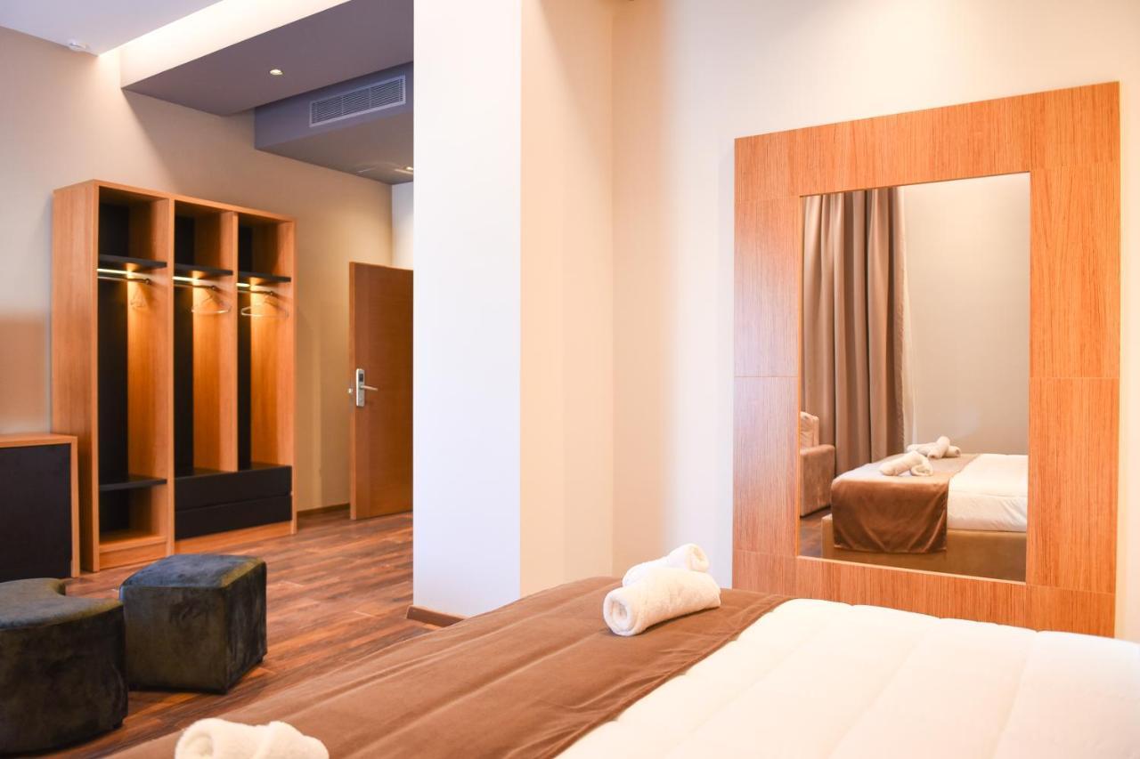 Olivia'S Hill Resort Kryemedhej Ngoại thất bức ảnh