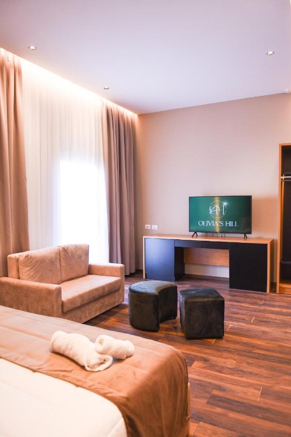 Olivia'S Hill Resort Kryemedhej Ngoại thất bức ảnh