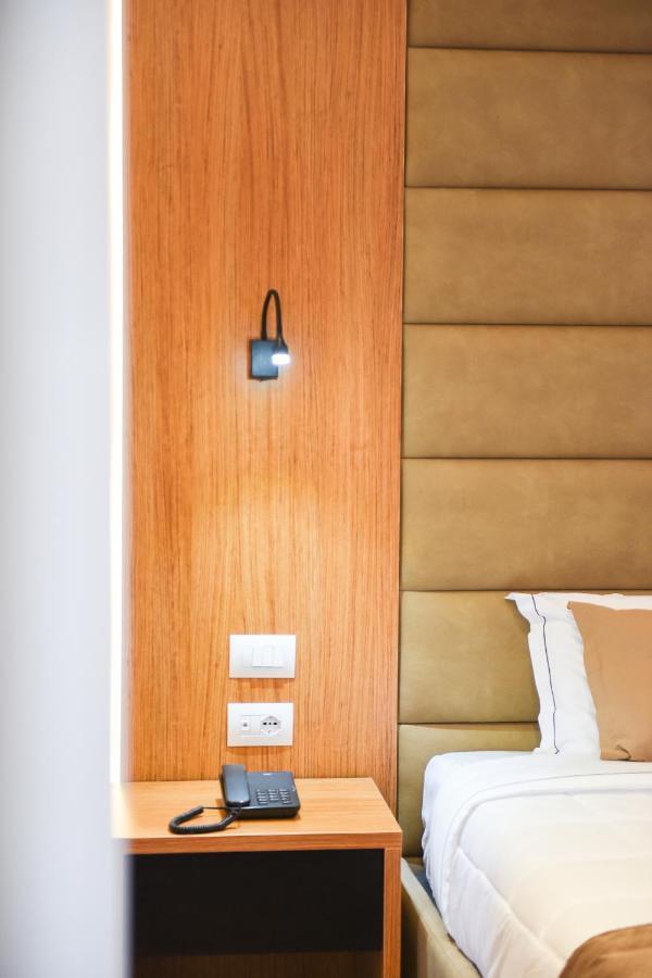 Olivia'S Hill Resort Kryemedhej Ngoại thất bức ảnh