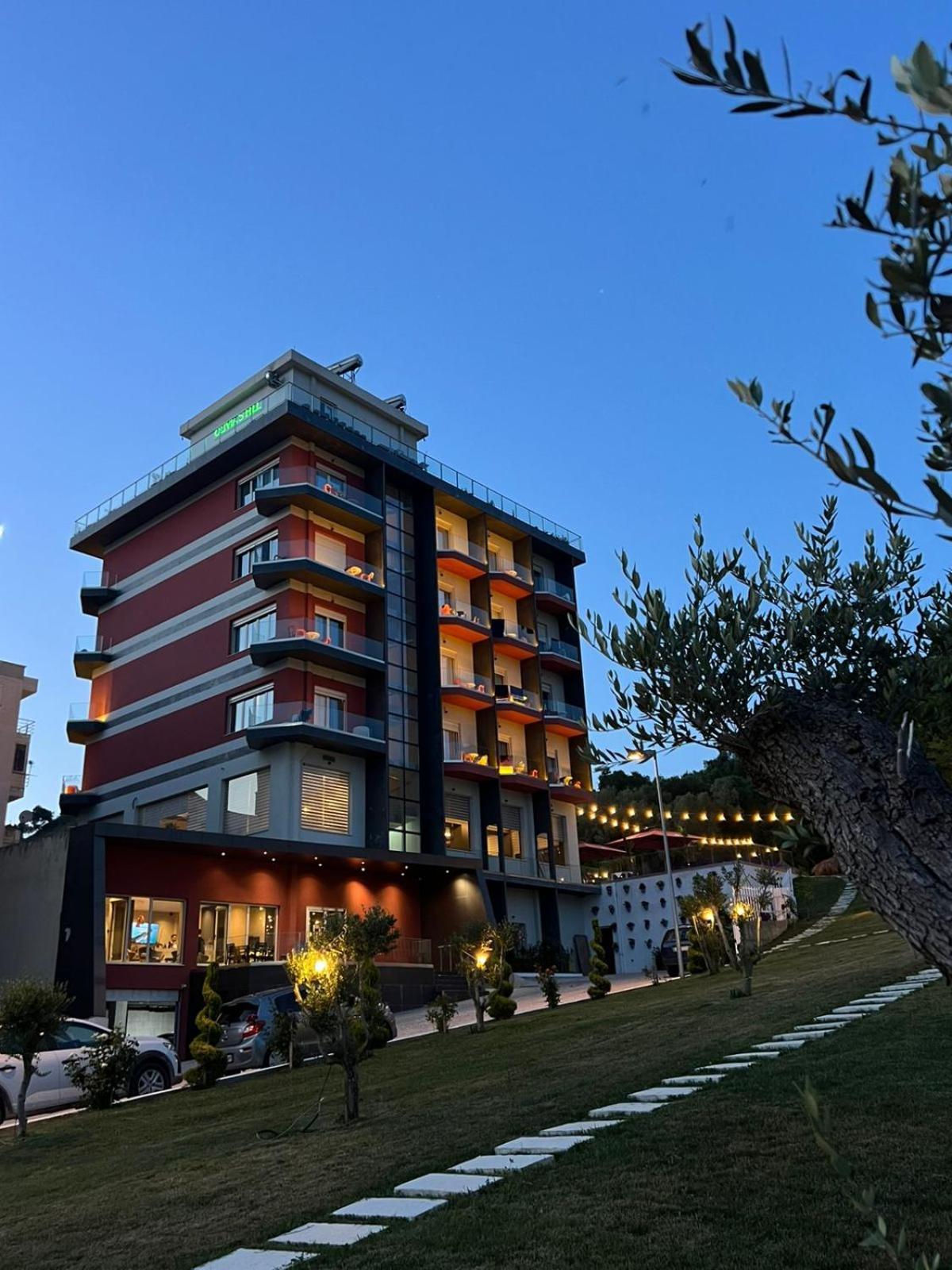 Olivia'S Hill Resort Kryemedhej Ngoại thất bức ảnh