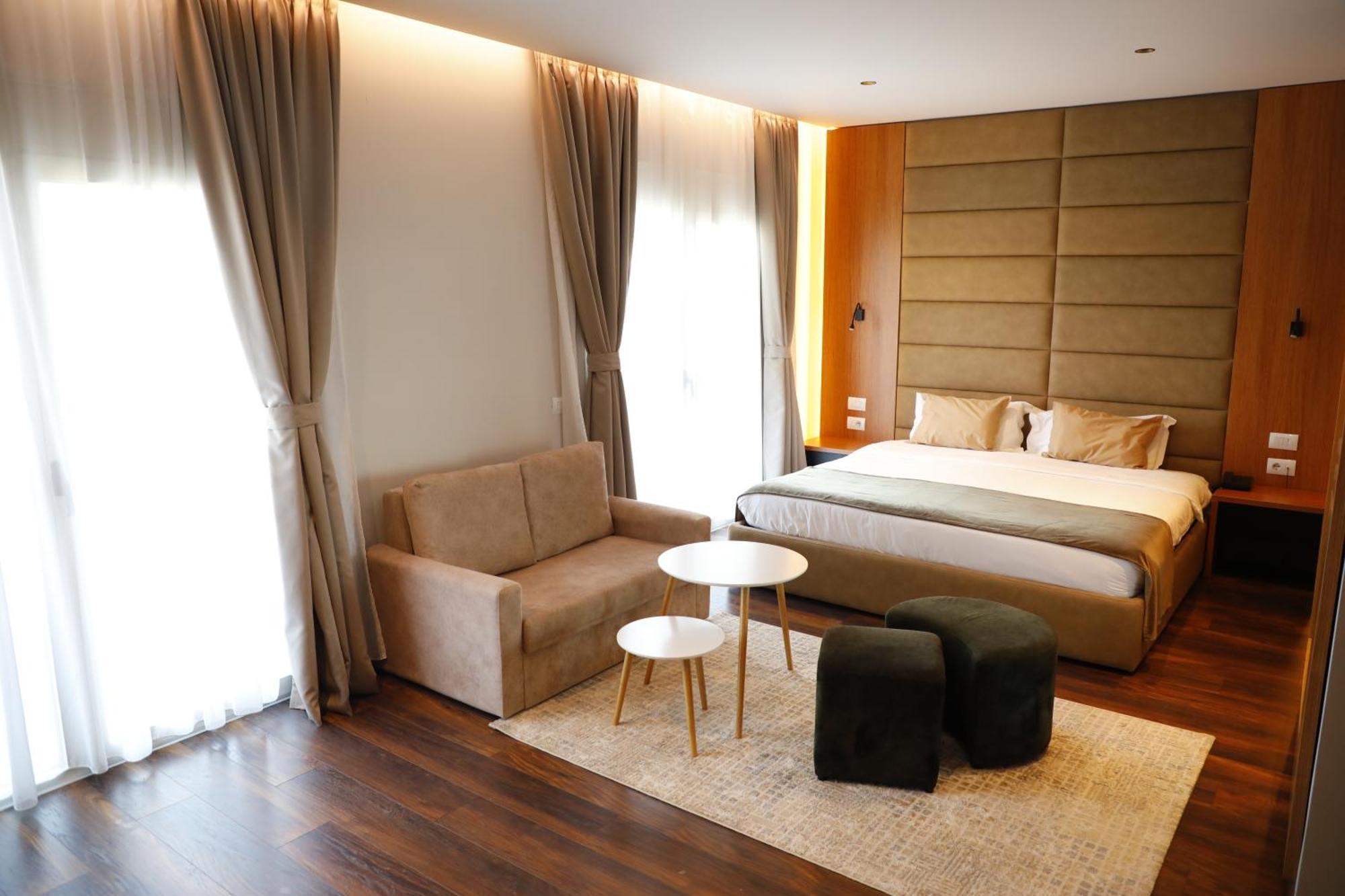 Olivia'S Hill Resort Kryemedhej Ngoại thất bức ảnh