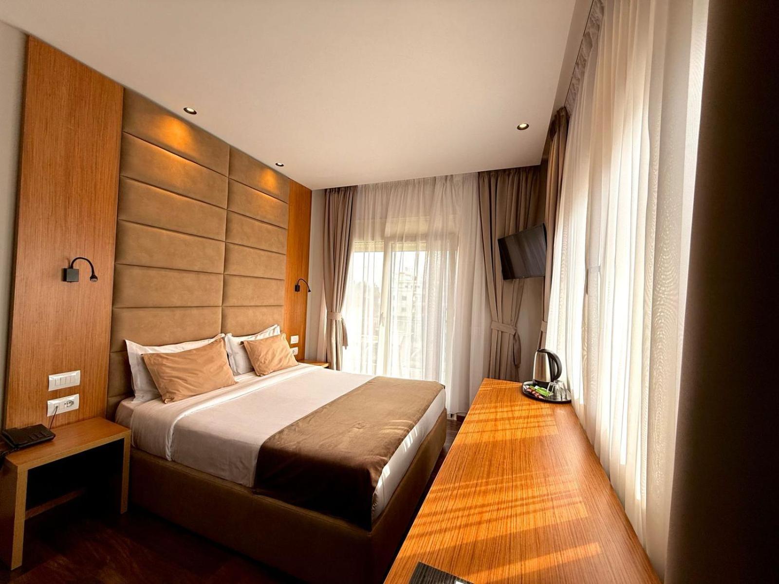 Olivia'S Hill Resort Kryemedhej Ngoại thất bức ảnh