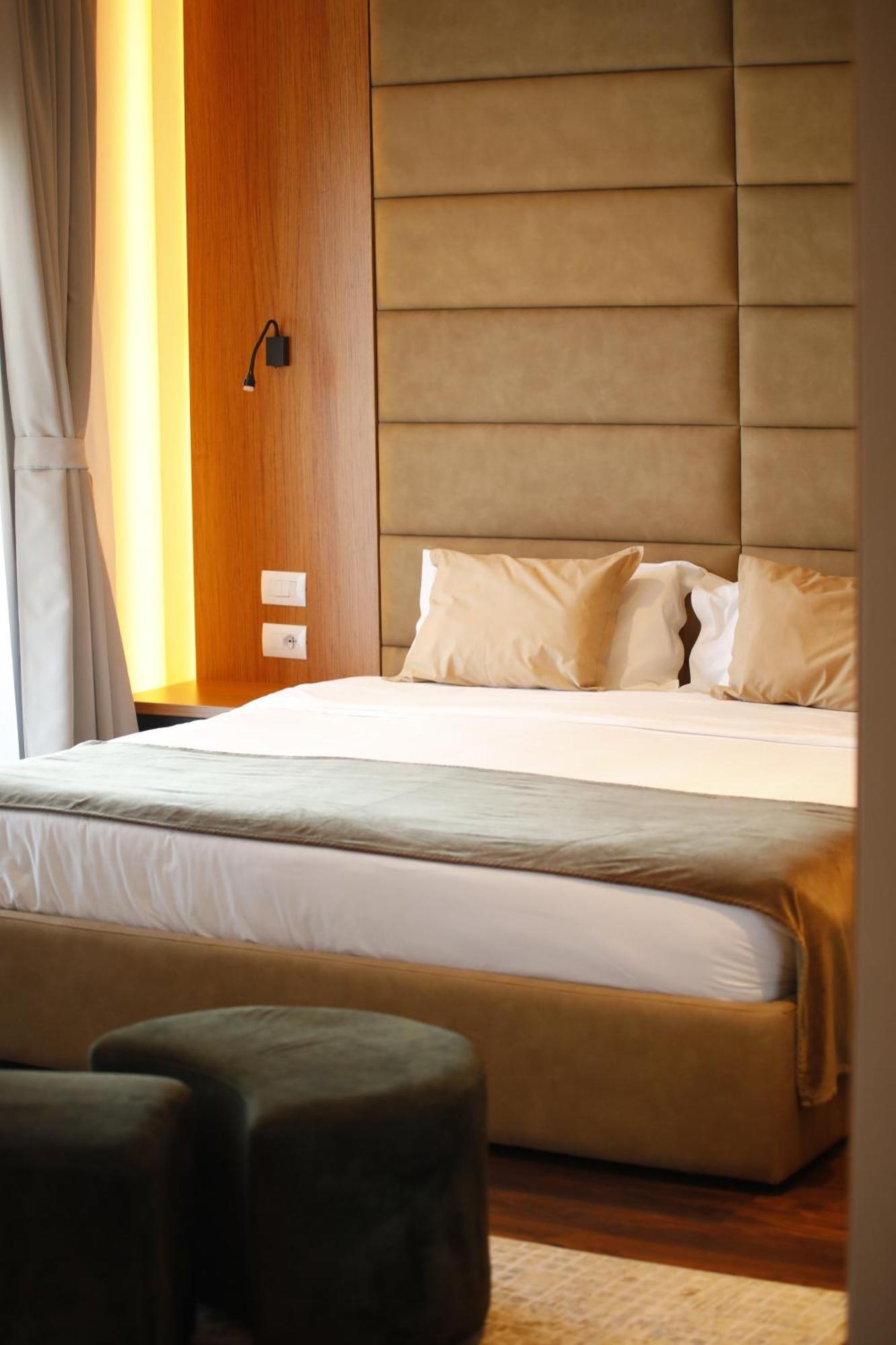 Olivia'S Hill Resort Kryemedhej Ngoại thất bức ảnh