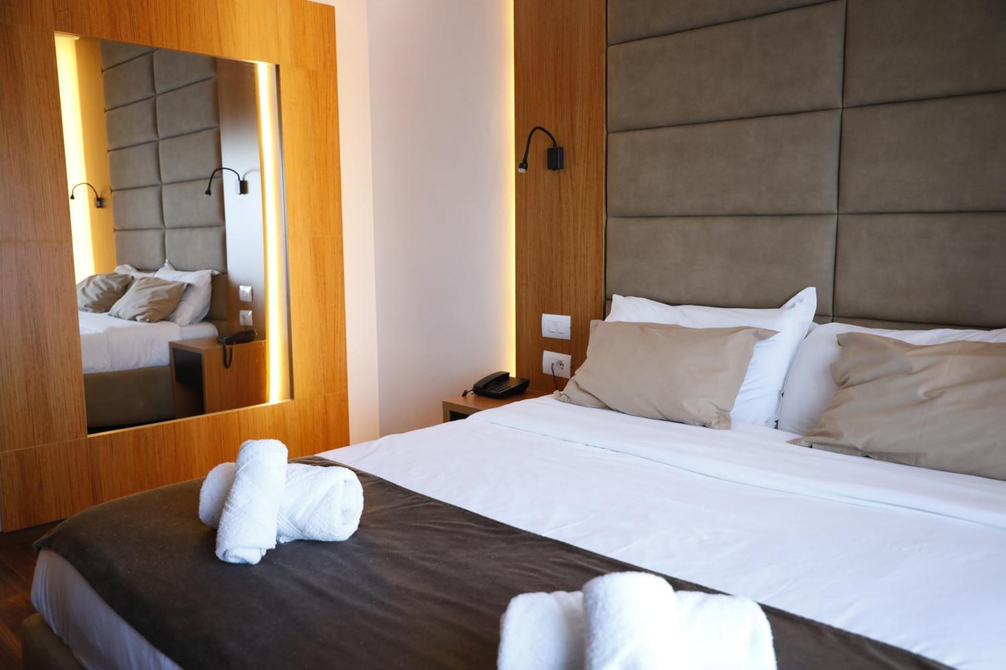 Olivia'S Hill Resort Kryemedhej Ngoại thất bức ảnh