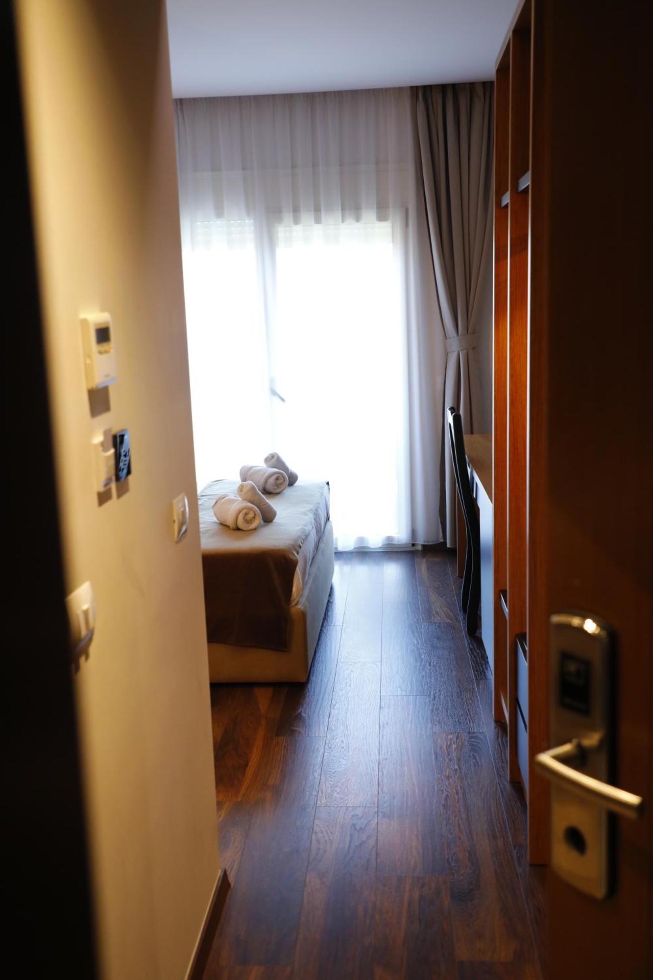 Olivia'S Hill Resort Kryemedhej Ngoại thất bức ảnh