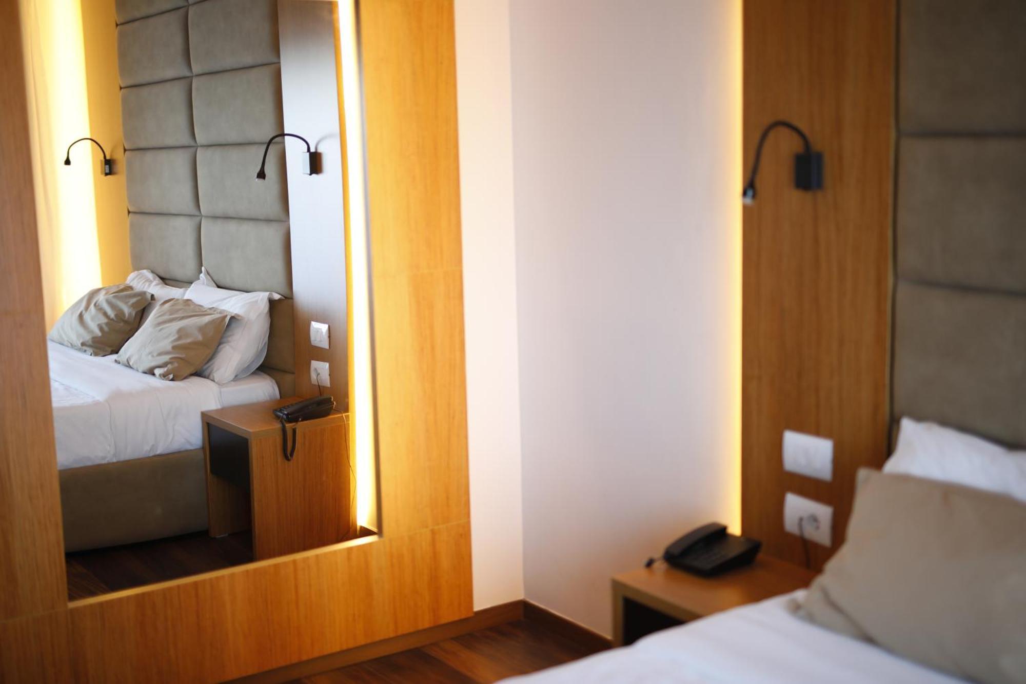 Olivia'S Hill Resort Kryemedhej Ngoại thất bức ảnh