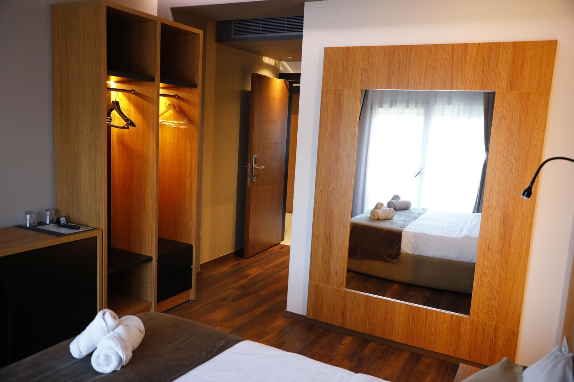 Olivia'S Hill Resort Kryemedhej Ngoại thất bức ảnh